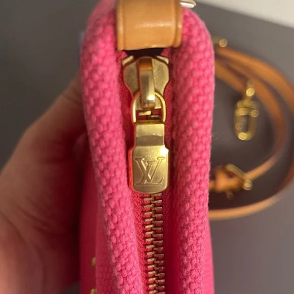 Louis Vuitton Hot Pink Antigua Pouch Crossbody - Picture 5 of 9